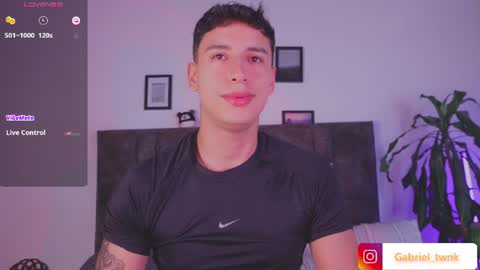 Snapshot of guy_twinks chatting on July 15, 3:45 am Gabriel online show from July 15, 3:45 am