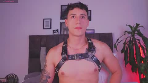 Snapshot of guy_twinks chatting on July 16, 3:56 am Gabriel online show from July 16, 3:56 am