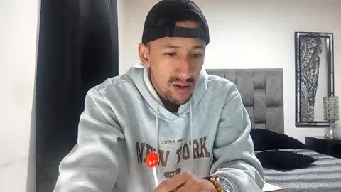 karim online show from May 12, 7:00 pm
