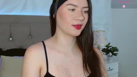 Gwen Drew online show from October 14, 12:50 pm