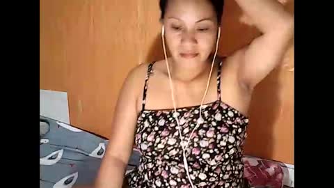 gwenn24 online show from April 7, 1:50 am