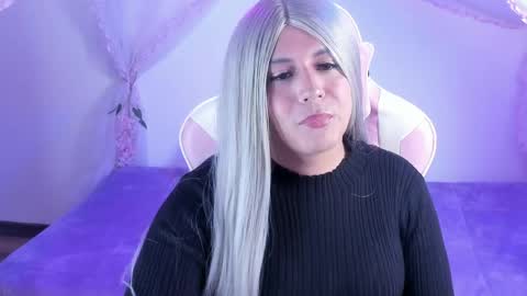 Isabella online show from April 27, 2:04 pm