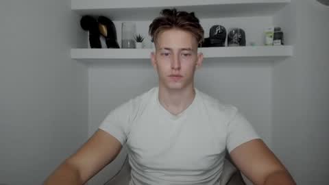 Oliver online show from December 3, 8:28 pm