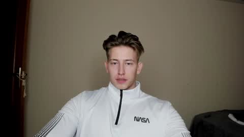 Oliver online show from December 21, 8:00 pm