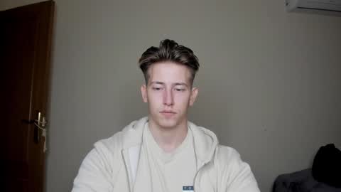 Oliver online show from December 22, 8:25 pm