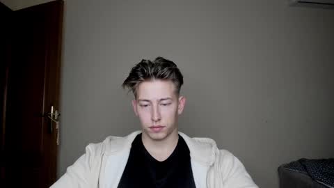 Oliver online show from January 14, 8:26 pm