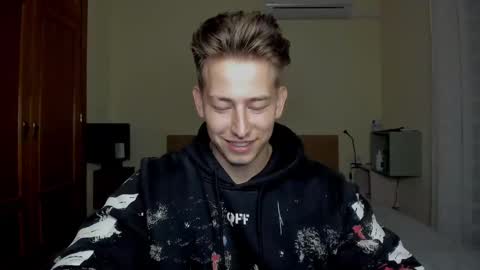 Oliver online show from February 20, 8:36 pm