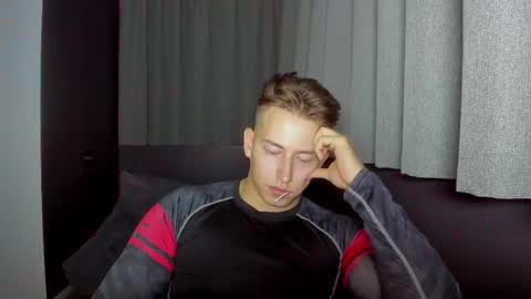 Oliver online show from September 16, 7:04 pm