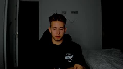 Oliver online show from February 16, 7:32 pm