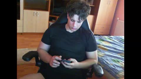 gymguy0505 online show from February 23, 1:30 pm