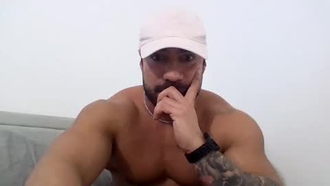 gymking999 online show from February 6, 1:32 pm