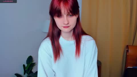 Kelly  Lilly online show from November 4, 6:51 pm