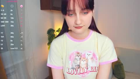 Kelly  Lilly online show from December 3, 7:34 pm