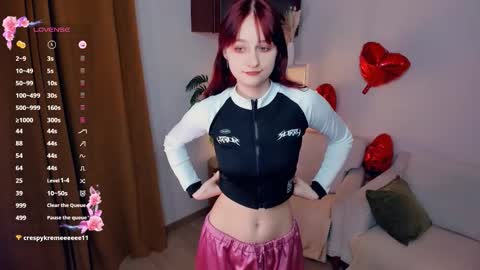 Kelly  Lilly online show from February 21, 10:00 pm