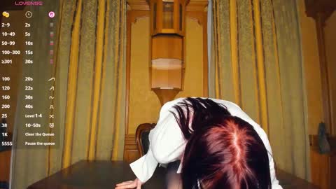 Kelly  Lilly online show from March 27, 7:24 pm