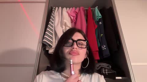 Helga online show from April 5, 3:42 pm