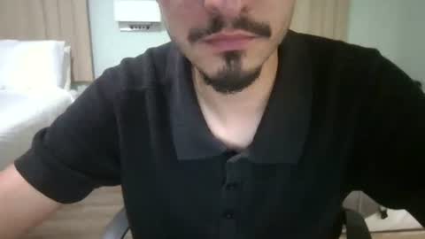 Snapshot of hablale01 chatting on March 31, 2:02 am hablale01 online show from March 31, 2:02 am