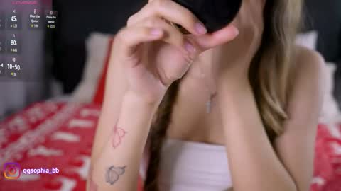 Snapshot of hadleynichols chatting on December 20, 1:12 am Hi Im Rebecca Glad to see you in my room PVT is open online show from December 20, 1:12 am