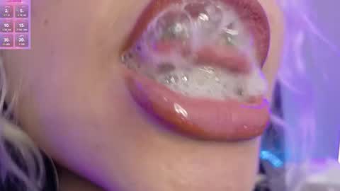 Haely online show from March 14, 3:56 am