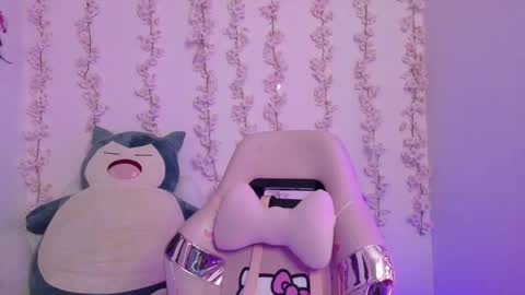 Haely online show from March 23, 12:36 am