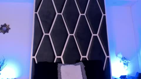 Kendal online show from November 5, 4:45 am