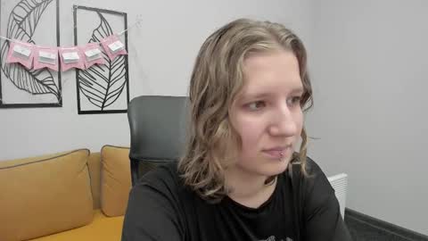 Hailey online show from February 13, 12:01 pm