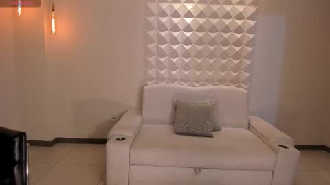 Hailey online show from March 18, 11:57 am