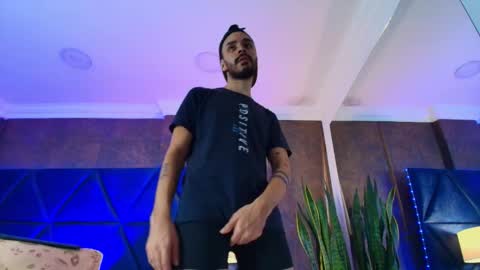 H A I R Y D I A M O N D online show from November 4, 7:13 pm