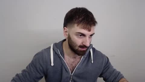 Snapshot of hairy_superman chatting on February 6, 10:24 pm hairy_superman online show from February 6, 10:24 pm