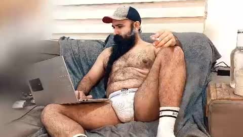 Hairy Beard Smoker online show from June 25, 12:54 am