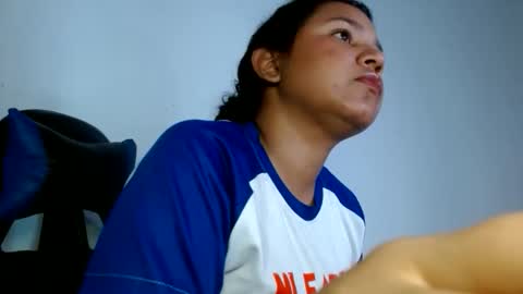 hairygirl83 online show from May 24, 1:16 pm