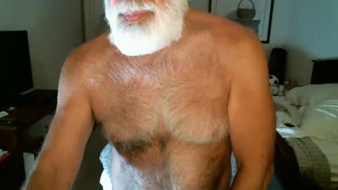 Snapshot of hairypecsguy chatting on July 13, 9:12 am Hairy pecs online show from July 13, 9:12 am