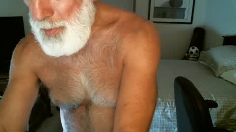 Snapshot of hairypecsguy chatting on July 18, 6:28 am Hairy pecs online show from July 18, 6:28 am