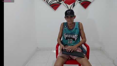 halan_demon online show from December 15, 7:57 am