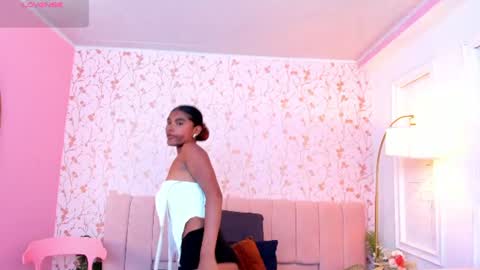 Halley Lorens online show from July 11, 7:16 pm