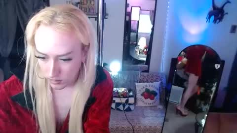 halovalentine online show from February 18, 2:46 pm