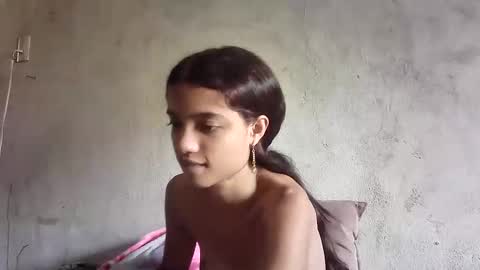 Snapshot of hambercrrist chatting on December 6, 5:11 pm hambercrist online show from December 6, 5:11 pm