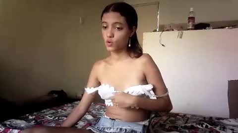 Snapshot of hambercrrist chatting on December 11, 3:15 pm hambercrist online show from December 11, 3:15 pm