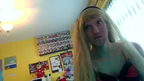 Sissy Sarah-Louise  online show from September 25, 11:14 am