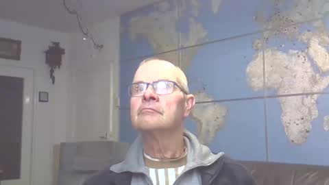 Snapshot of hamto65 chatting on March 11, 10:31 pm Prefer men 80 online show from March 11, 10:31 pm