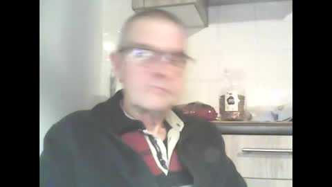 Snapshot of hamto65 chatting on December 21, 9:33 pm Prefer men 80 online show from December 21, 9:33 pm