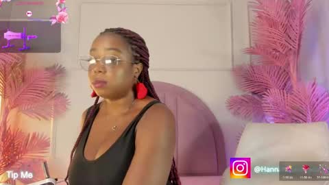 hanaahquinn online show from April 14, 11:38 am