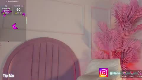 hanaahquinn online show from July 10, 11:35 am