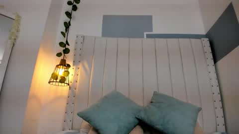 hanah_gray online show from February 11, 11:15 am