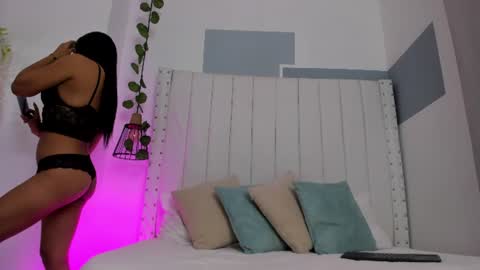 Snapshot of hanah_gray chatting on June 10, 11:20 am hanah_gray online show from June 10, 11:20 am