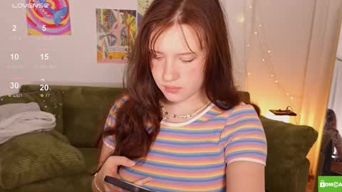hanahwoods online show from March 20, 1:54 am