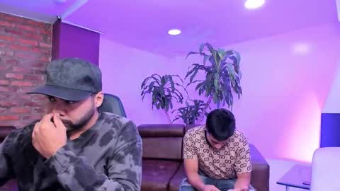 leonardfarrucknick and otis online show from October 1, 1:39 pm