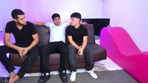 leonardfarrucknick and otis online show from February 25, 12:37 pm