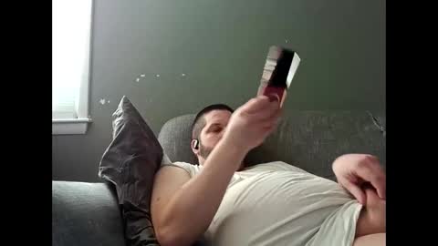 Handsomedaddy198923 online show from April 1, 3:20 pm