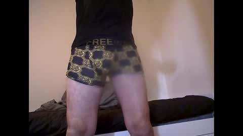 handsomepenis20cm online show from April 14, 4:13 pm